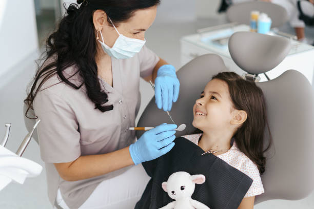Best Emergency Dental Services for Seniors in Pine Lakes, FL